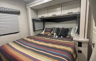 Brand New 2022 Thor Motor Coach Freedom Elite 22FE