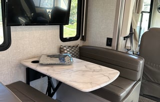 2022 Thor Hurricane - Your Luxury Rolling Retreat