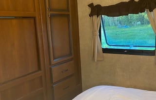 2014 CrossRoads RV Zinger ZT32QB