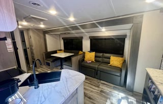 2023Coleman Lantern "Cozy Camper" Big enough for 9