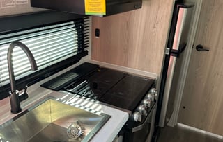 Lightweight! NEW! 2023 Forest River E-pro 19bh