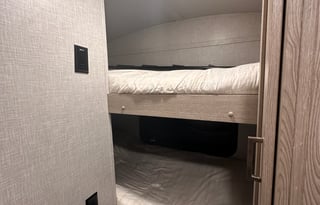 Premium Family Geo Pro 16BH Adventure Trailer