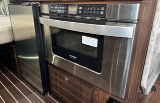 Airstream Interstate Lounge EXT