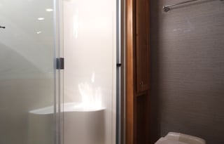 Beautiful luxury RV is Kid and Pet friendly!