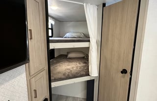 Explore Vernal's Beauty: Comfortable RV Rental