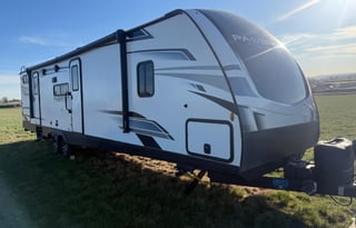Paws & Relax RV Rental