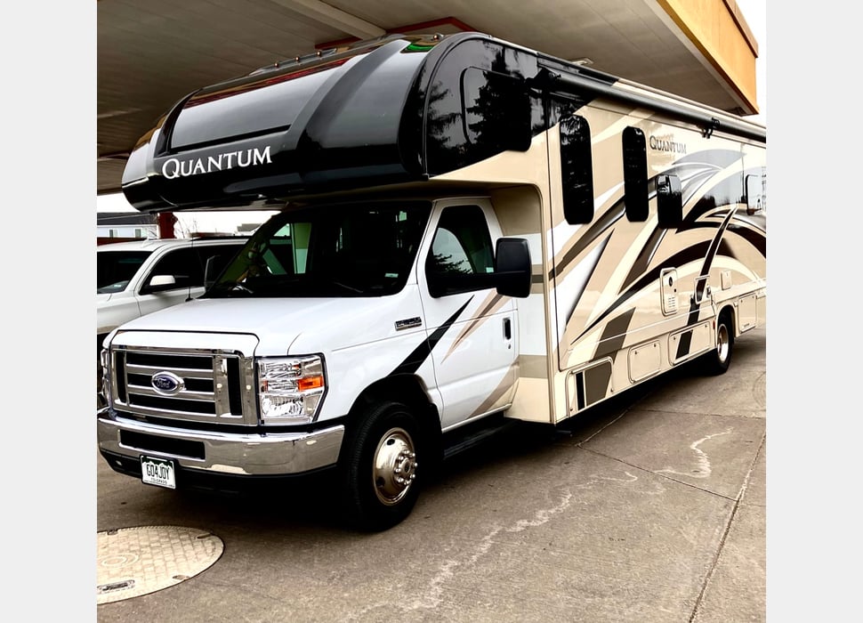 Class C Motor Home rentals in Colorado Springs