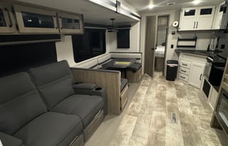 2024 Palomino Puma 31QBBH