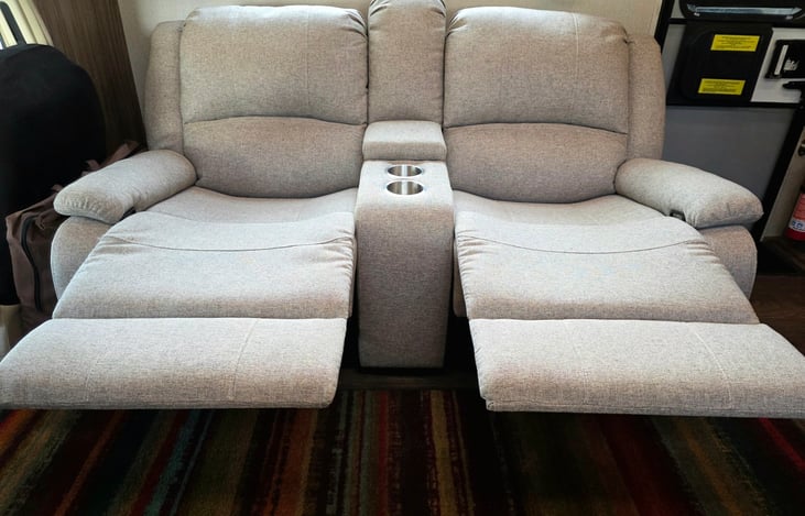 Folds out almost flat.