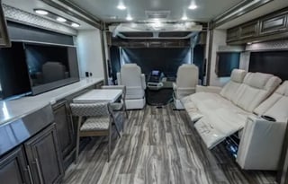 D2022 CONVENIENT & EASY TO DRIVE RV!!! GEORGE TOWN