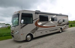 34 FT Thor Hurricane, with outdoor TV, kitchen