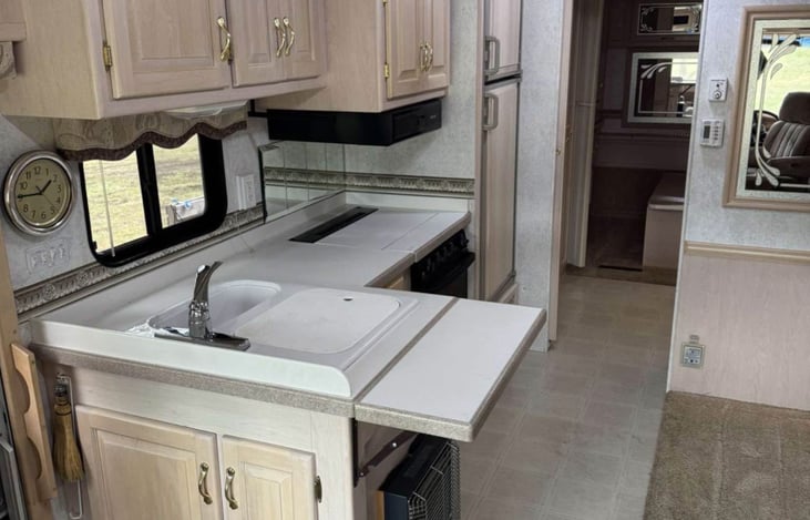 Kitchen area, upgraded on demand hot water