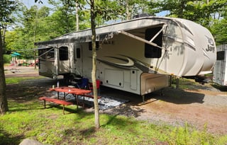 Ultimate Family Retreat on Wheels – 3 Bedrooms