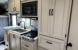 Explore the Country 2023 Coachman Freelander 22FT