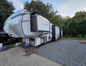 Keystone RV Avalanche 378BH