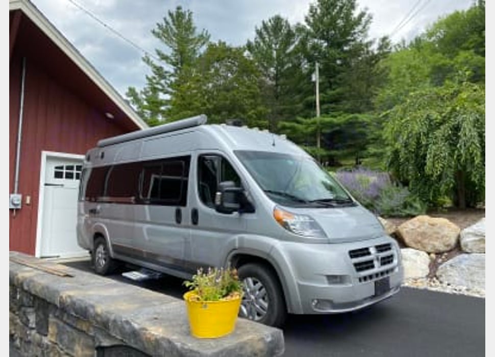 Class B Camping Van rentals in SOMERVILLE