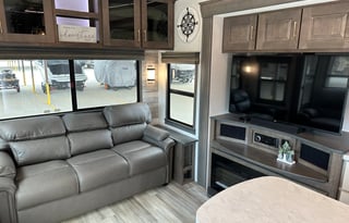 2021 Alliance Paradigm 390MP