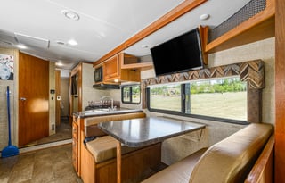 Top Rated: Winnie for family travel with bunk beds