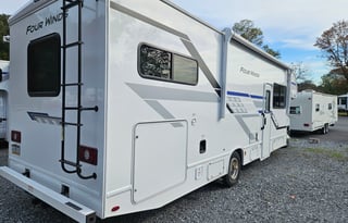 Luxury Class C Like NEW!!!