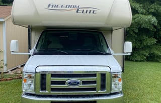 2017 Thor Motor Coach Freedom Elite