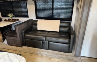 2021 Coleman - Delivery Available