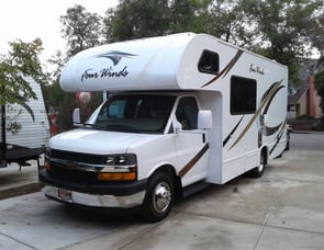 Thor Motor Coach Four Winds 22E Chevy