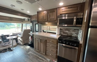 The Lone Star Lodge – Tailgate-Ready, Pet-Friendly