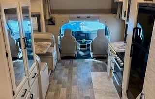 Thor Motorcoach Chateau 24F