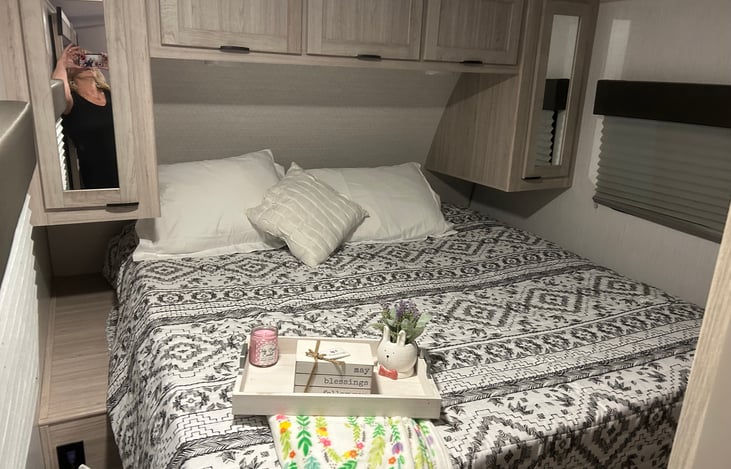 Master bedroom/ king size bed