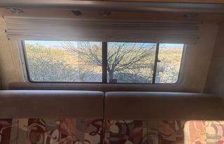 2007 Winnebago Navion 23H