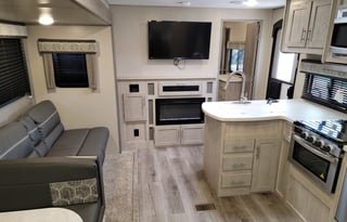 Catalina Legacy 343BHTS