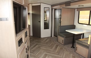 Family friendly RV with bunk bed