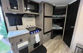 VERY clean - Compact - Easy to tow! Perfect!!!!