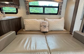 The Glamp Champ - Luxury on Wheels