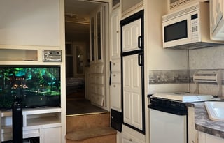 RV right off of I-10 with 6 Acre Pond