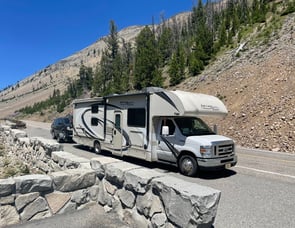 Thor Motor Coach Freedom Elite 30FE