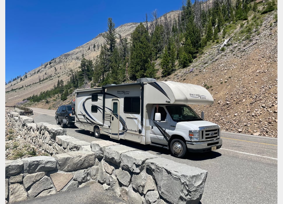 Class C Motor Home rentals in Lithia