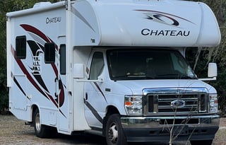 SUMMER SALE - 2022 Thor Chateau 22E