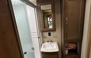 Wanderer-For Couples Who Love to Travel in Comfort