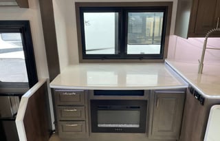 Brand New Dynamax DX3! luxury on wheels