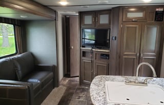 2019 Keystone  Passport G3350 Bunk House!