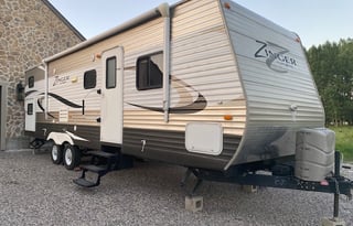 2014 CrossRoads RV Zinger ZT32QB