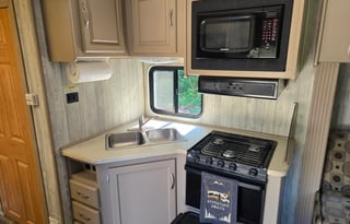 2007 Four Winds 500 29R - With Renovated Interior