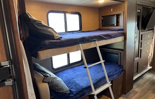 Family Friendly Freedom Elite Bunkhouse