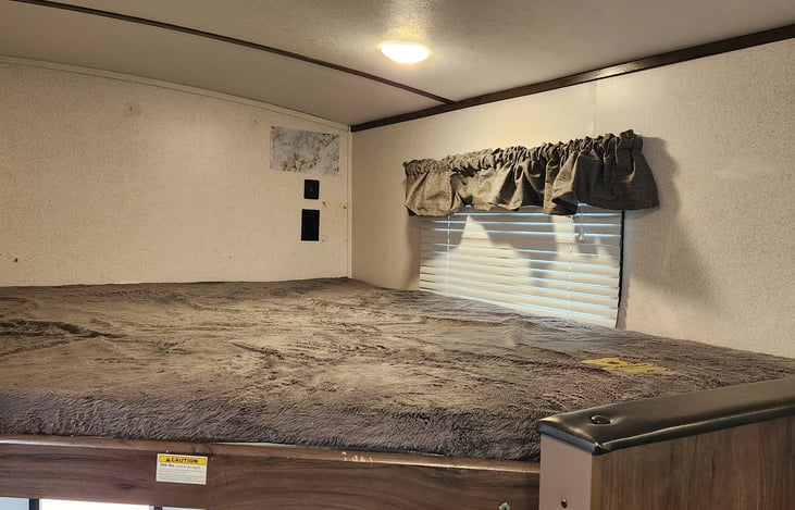 Upper bunk with full size mattress