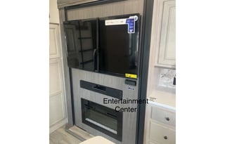 Luxury Glamping on Wheels (Pet Friendly)