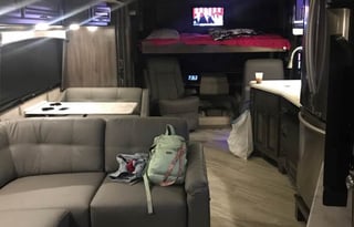 2019 fleetwood southwind 35k sleeps 8