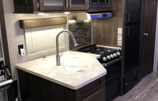2019 Forest river Cherokee grey wolf 26dbh