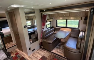 Luxury & Efficiency: Dynamax Isata 3 (Diesel)
