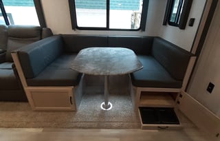 Stocked, Pet Friendly Coachmen 29' Delivery Only